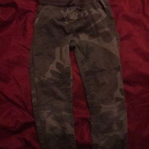 Size 8 Dip cinch ankle vamp pants